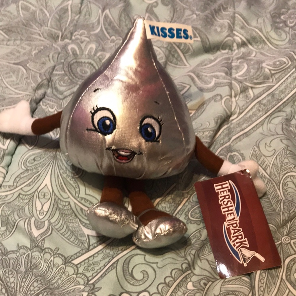 Hershey park kisses plush